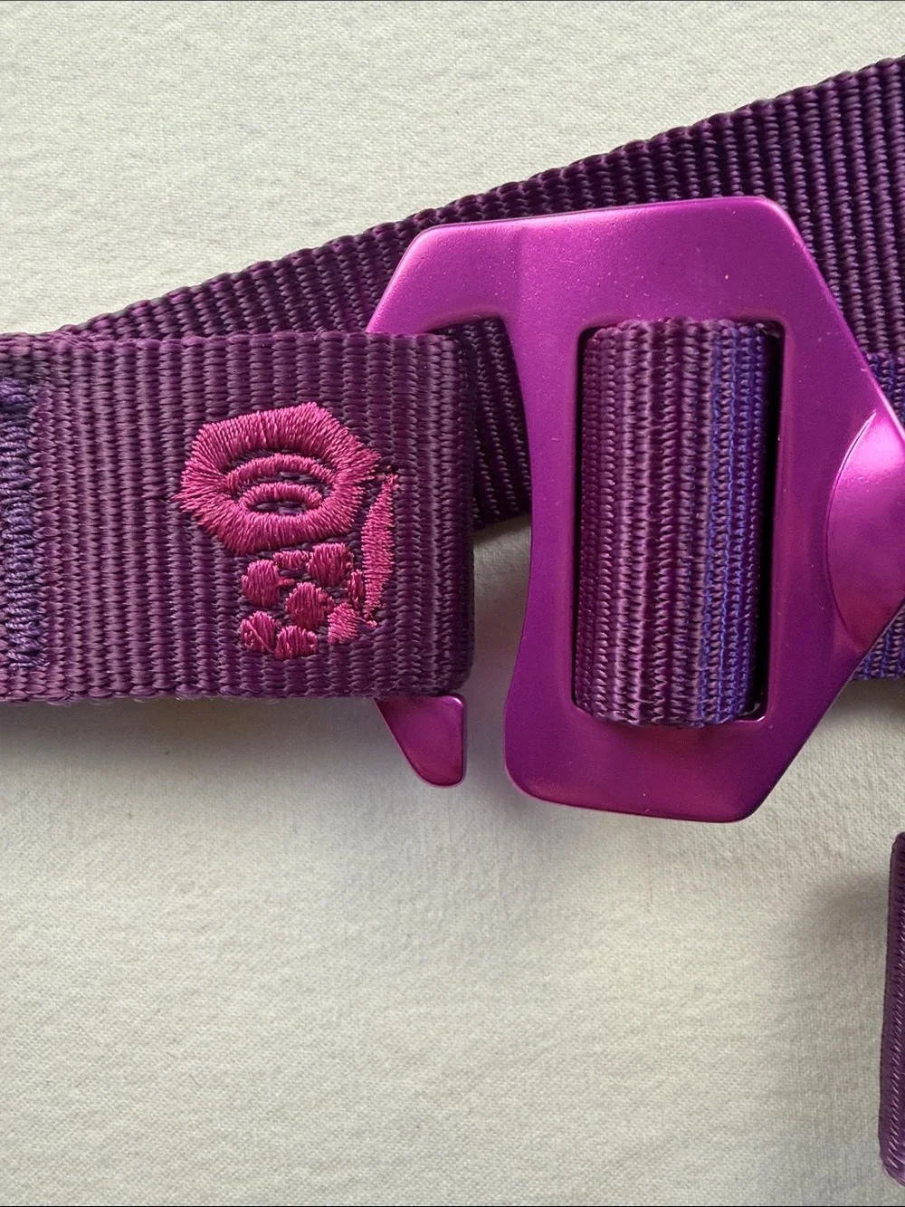 Mountain Hardware Adjustable Purple Webbing Belt with Pink Metal Buckle